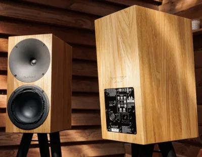 Buchardt A10 Active Standmount Loudspeakers