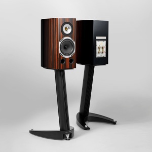 Triangle Magellan Duetto 40th - Front View